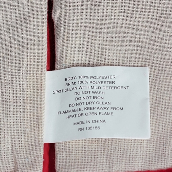 NWT! Christmas Deer Tree Skirt 48 in. - Picture 2 of 4